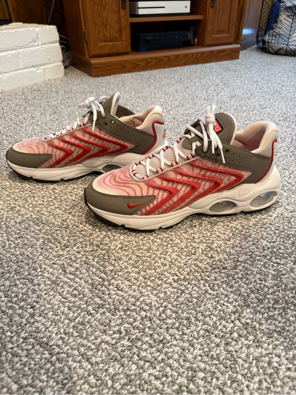 Nike Air Max TW Red Clay White Bone Colorway Shoes Mens